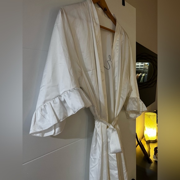 BRIDAL ROBE - Picture 3 of 4